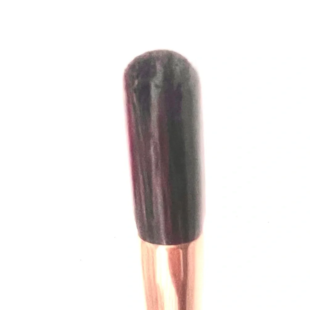 🆕 No Tag, Estée Lauder Blush Brush. Part of seasonal collection.